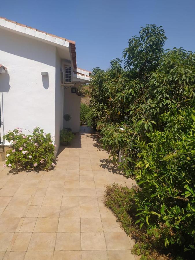 Candela En Piscina Privada Holiday home