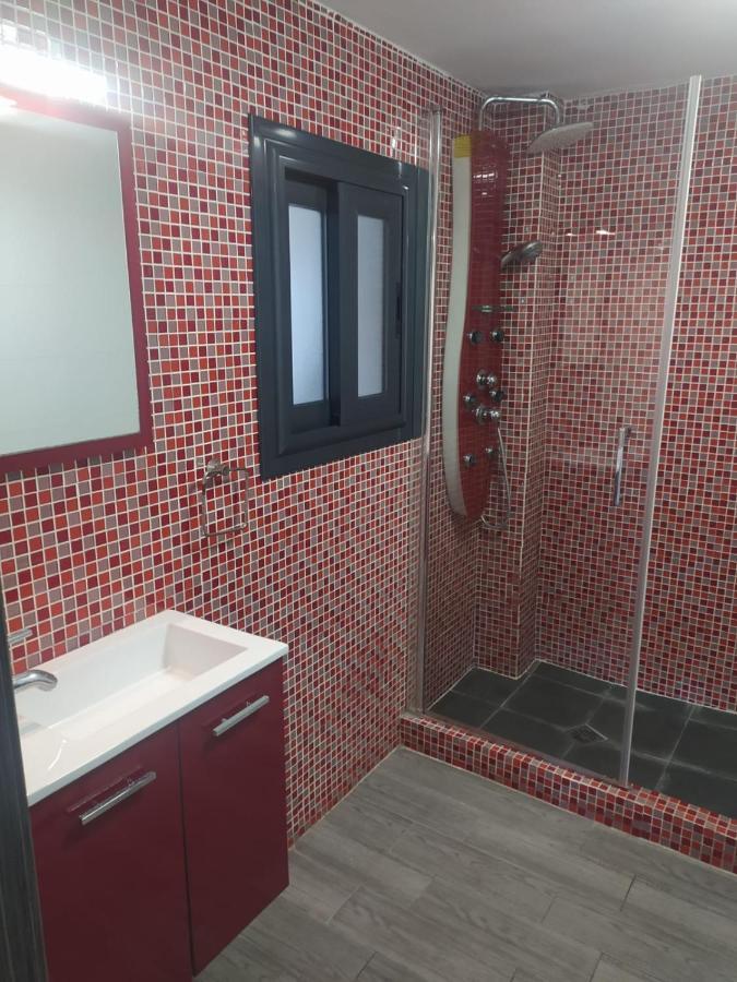 Candela En Piscina Privada * Benajarafe