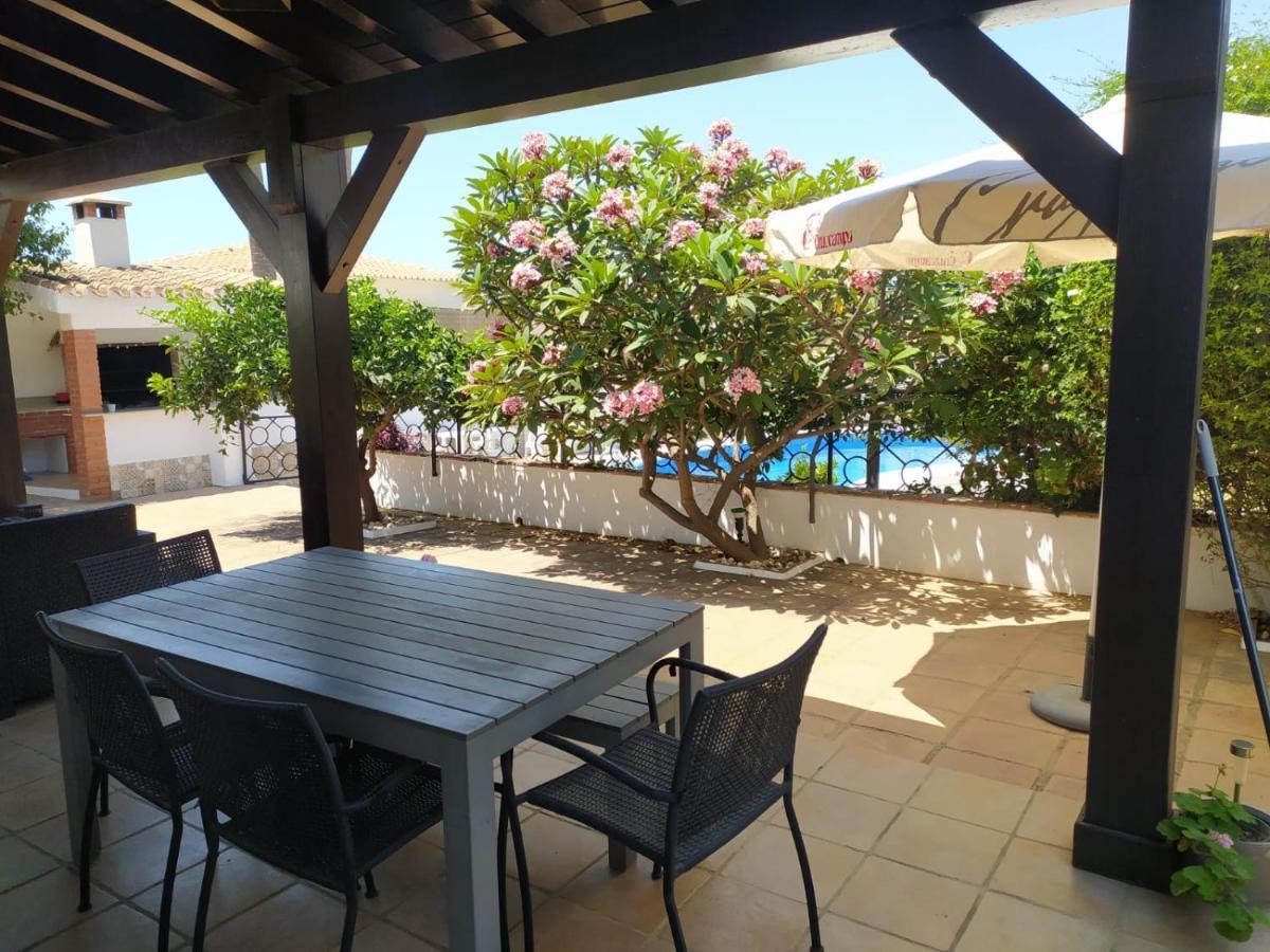 Candela En Piscina Privada Holiday home Benajarafe