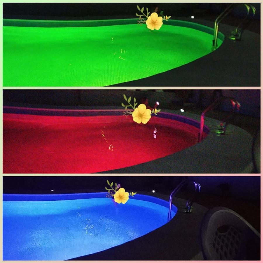 Candela En Piscina Privada