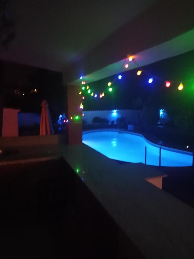 Candela En Piscina Privada *