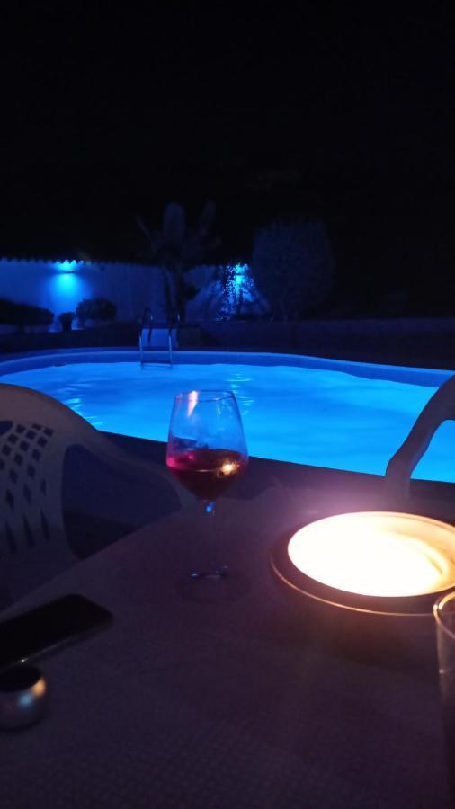 Candela En Piscina Privada Holiday home *