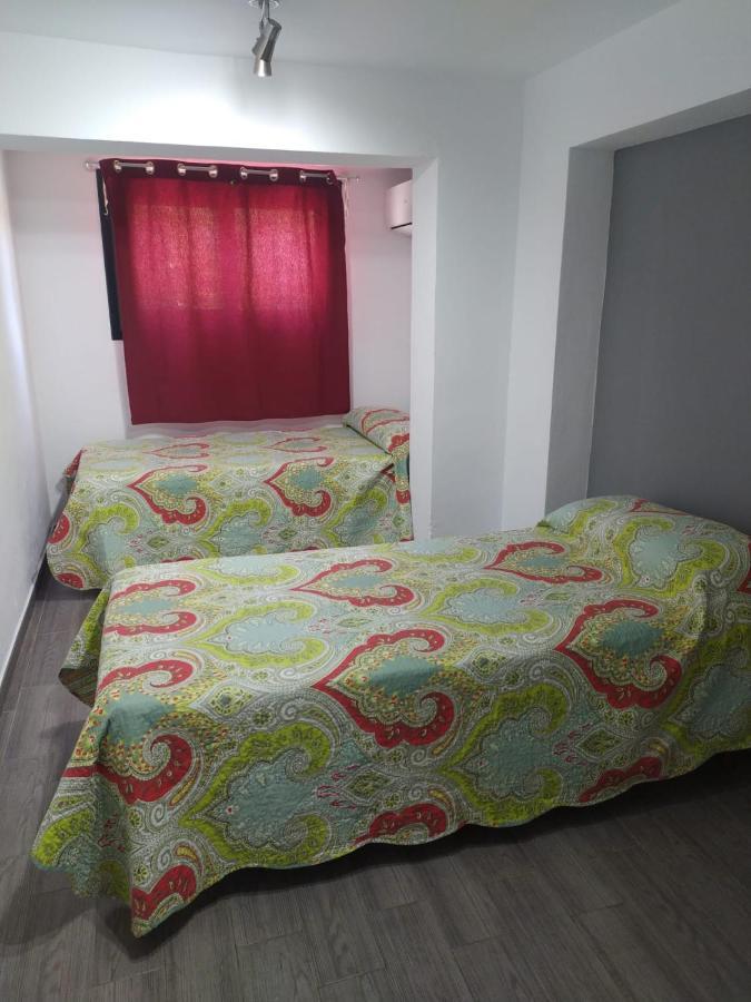 Candela En Piscina Privada Holiday home
