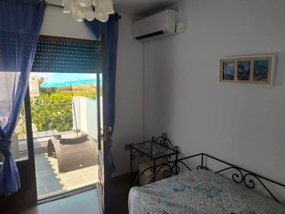 Candela En Piscina Privada Holiday home